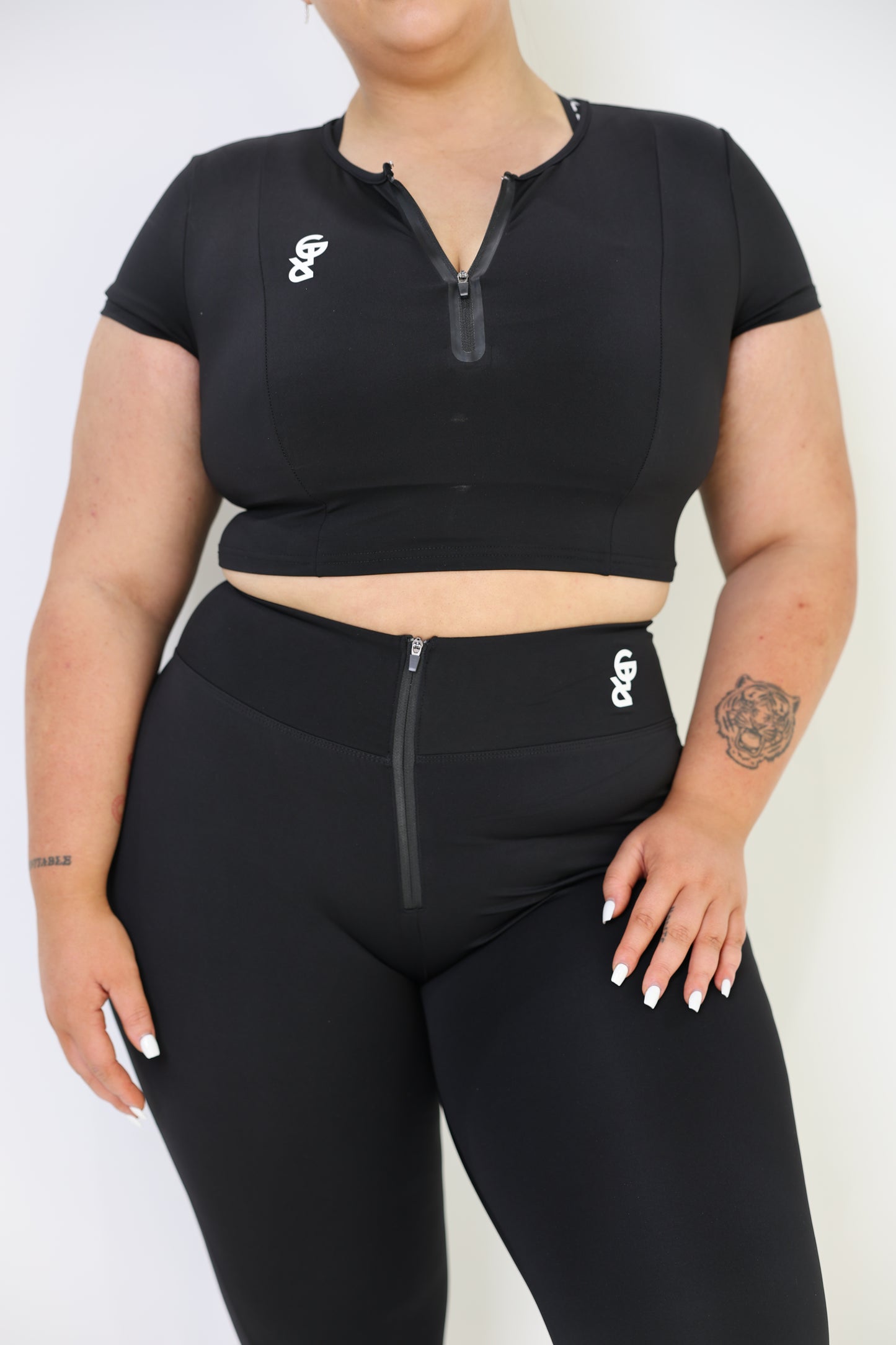 Unleash Zip Leggings - Black